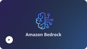 Amazon Bedrock-logo op een blauwe gradiëntachtergrond met een gestileerd geometrisch hersenontwerp boven de tekst. Een afspeelknop bevindt zich in de linkerbenedenhoek.